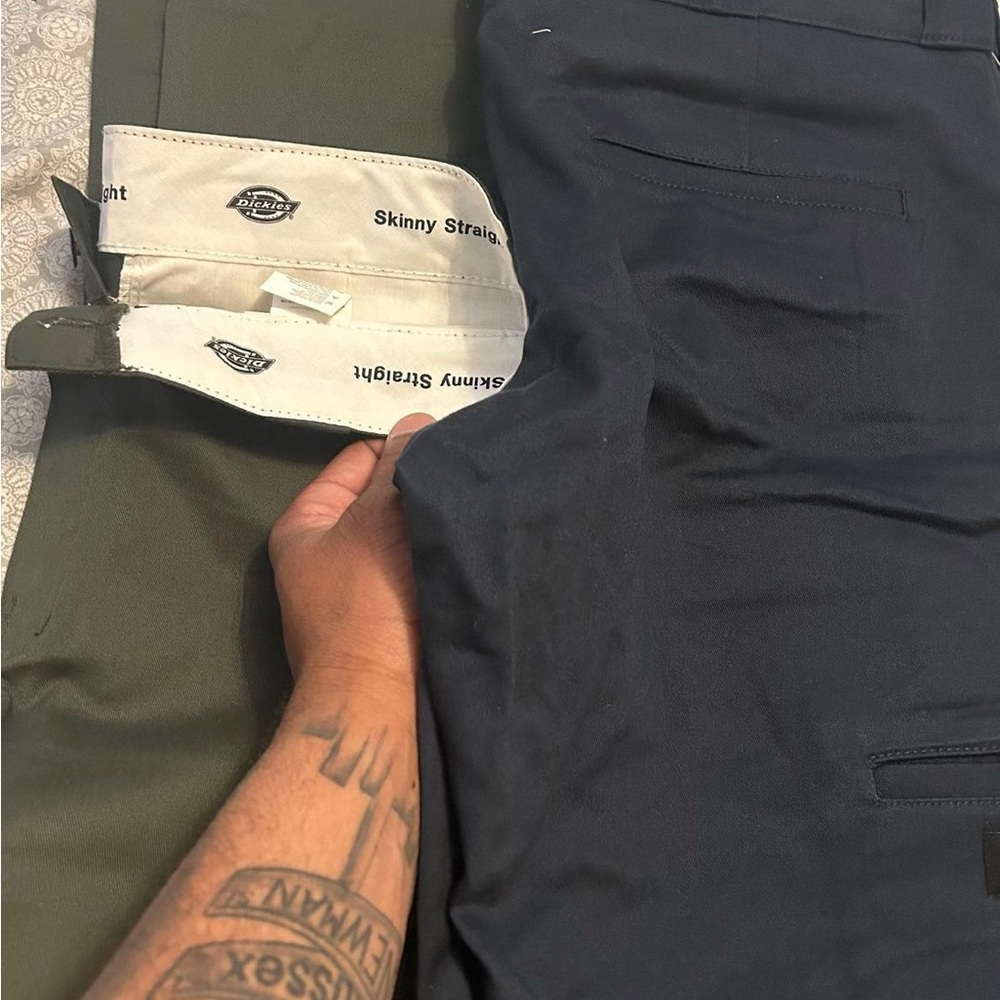 Comes in two colors. Blue and olive green
